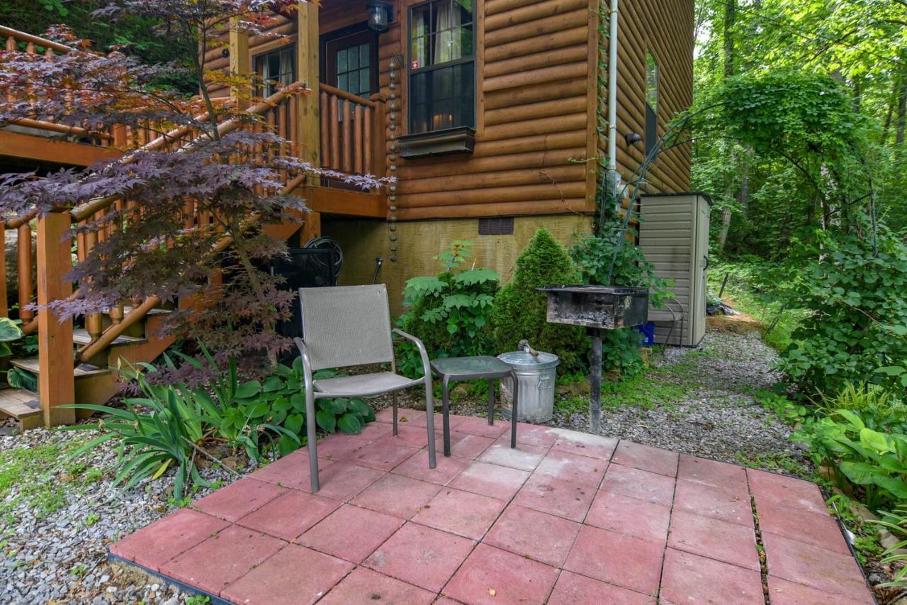 Permanent Vacation-Private Honeymoon Cabin With Hot Tub Sevierville Exterior photo